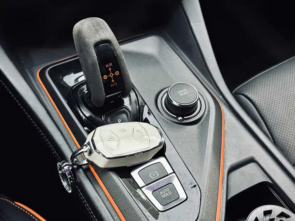 Lynk & Co 02 Hatchback