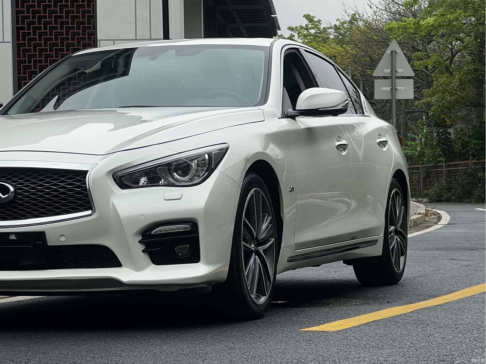 Infiniti Q50L, 2017 9