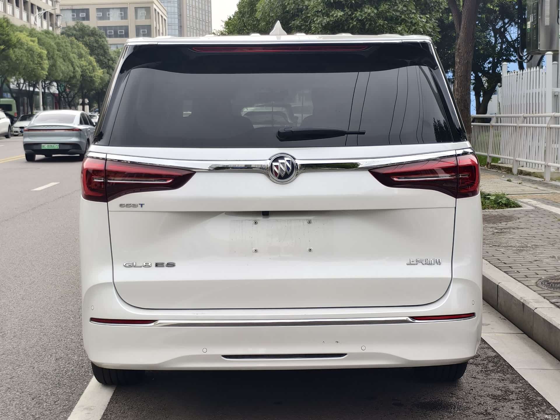 Buick GL8, 2022 4