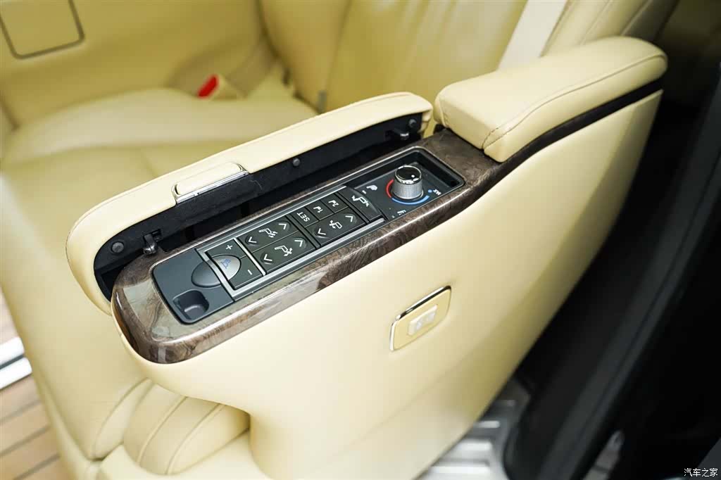 Toyota Alphard, 2018 15