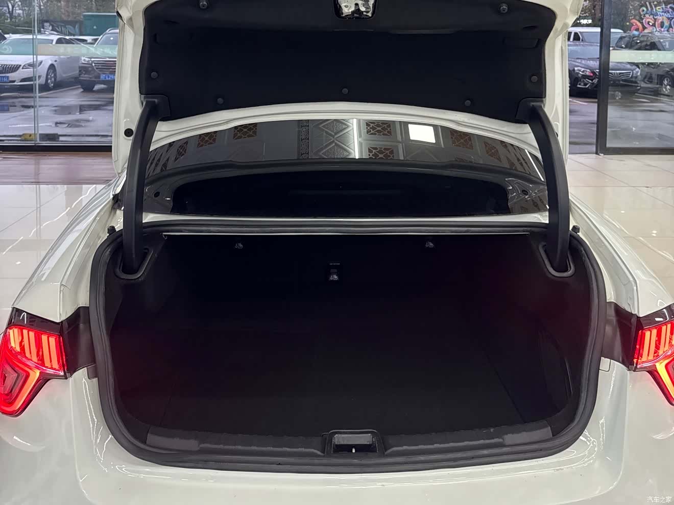 Lynk & Co 01, 2020 15