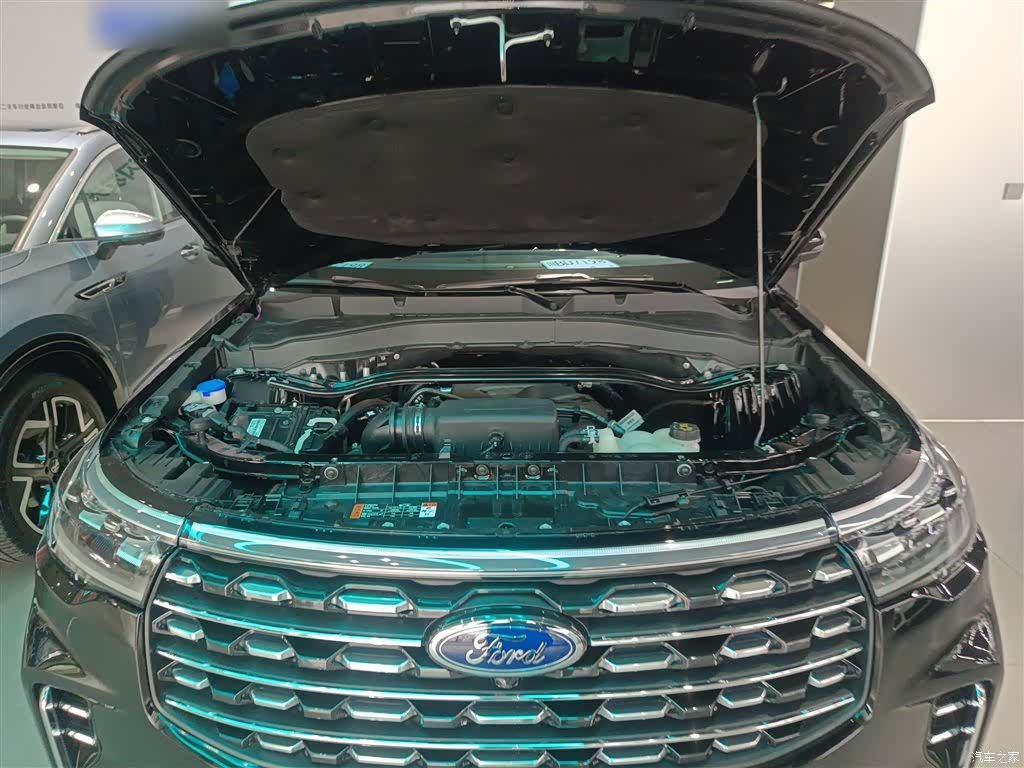 Ford Explorer, 2023 20