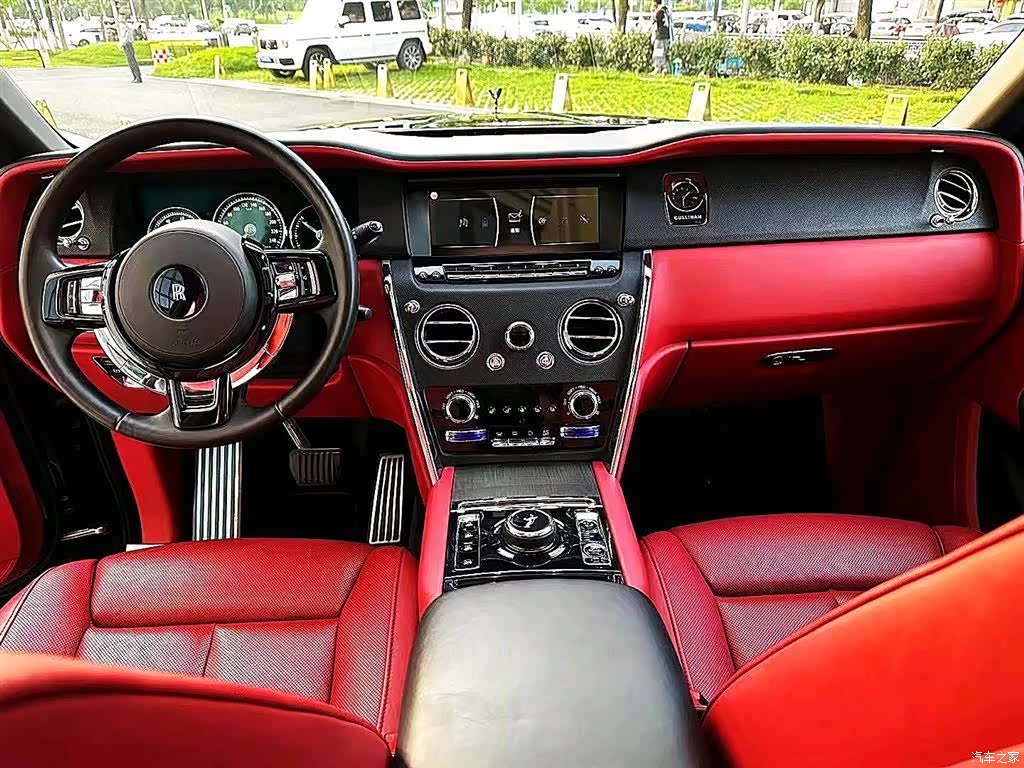 Rolls-Royce Cullinan, 2020 4