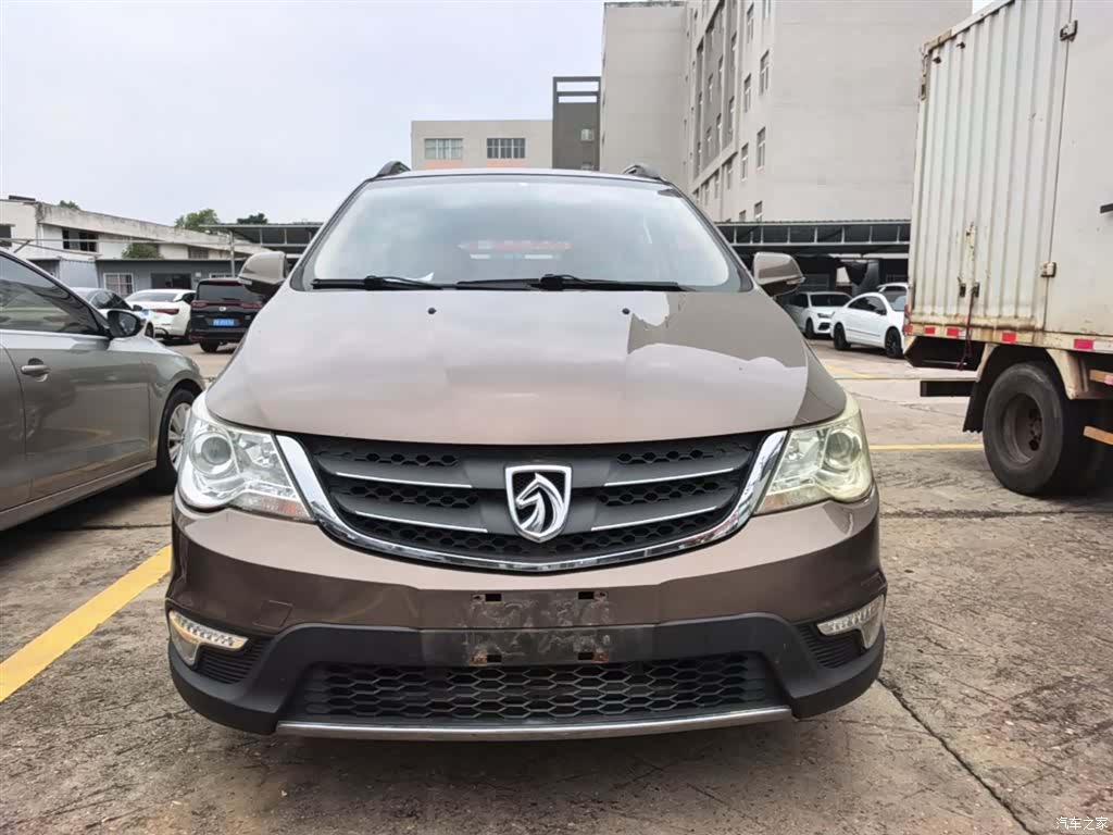 Wuling 730, 2014 3