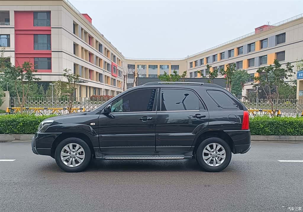 Kia GLS, 2016 3