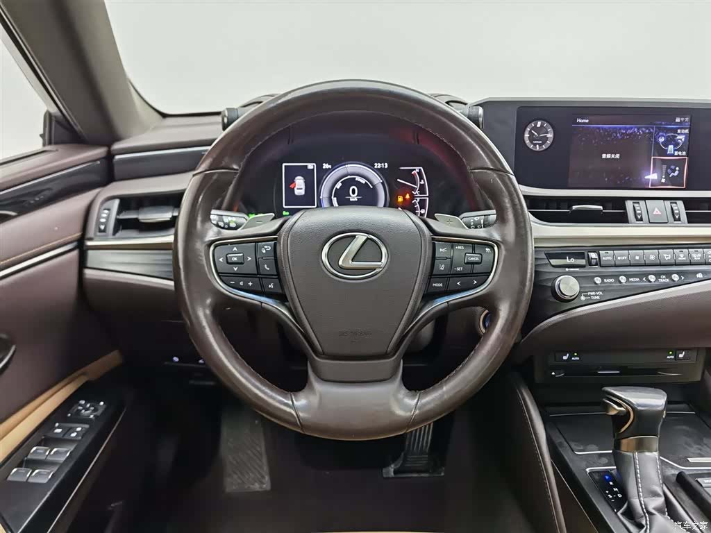 Lexus ES, 2021 11