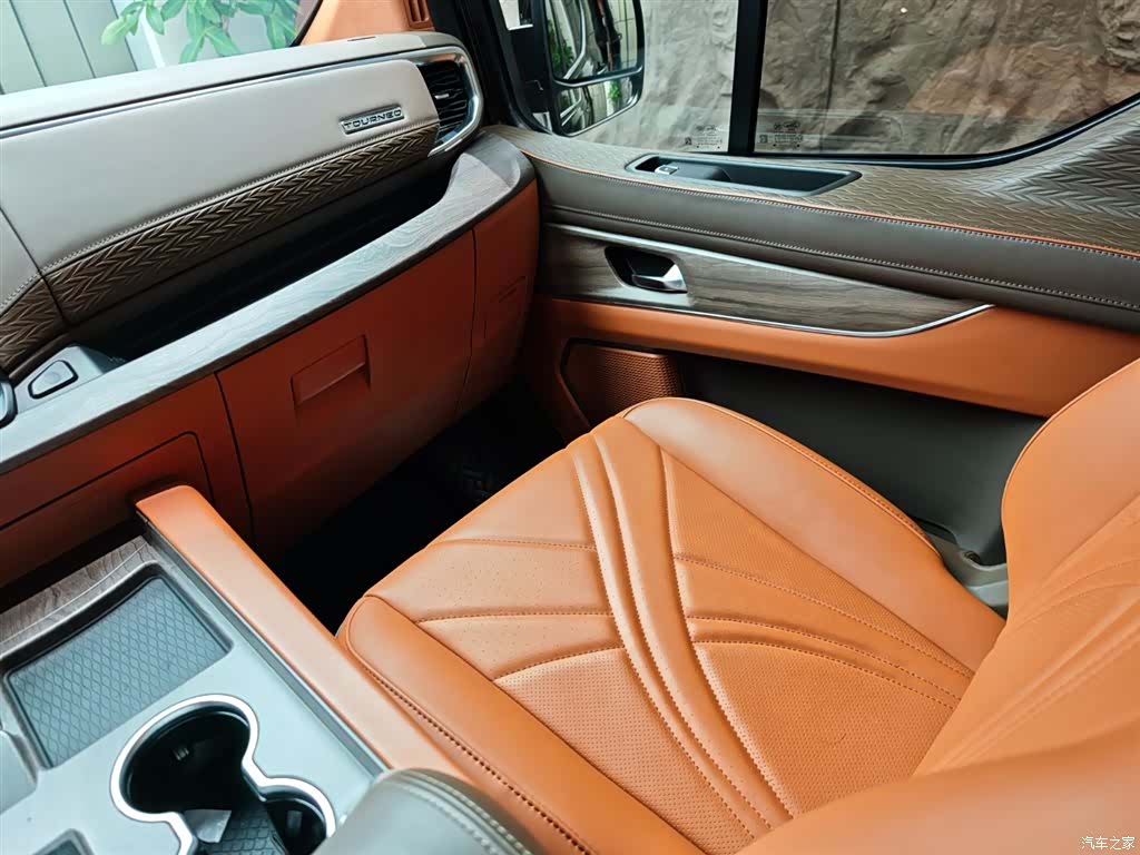 Ford Tourneo, 2024 16