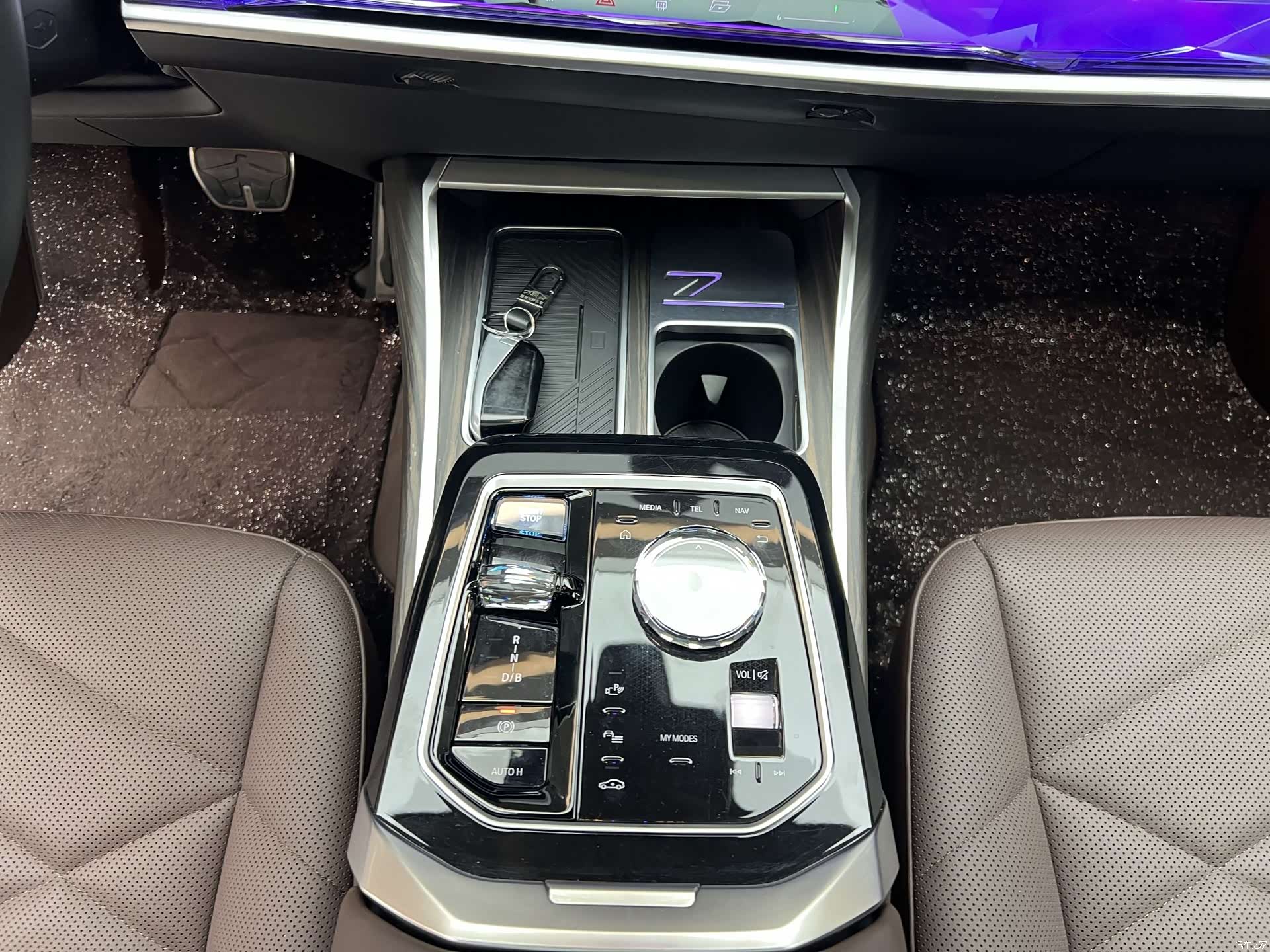 BMW i7, 2025 10