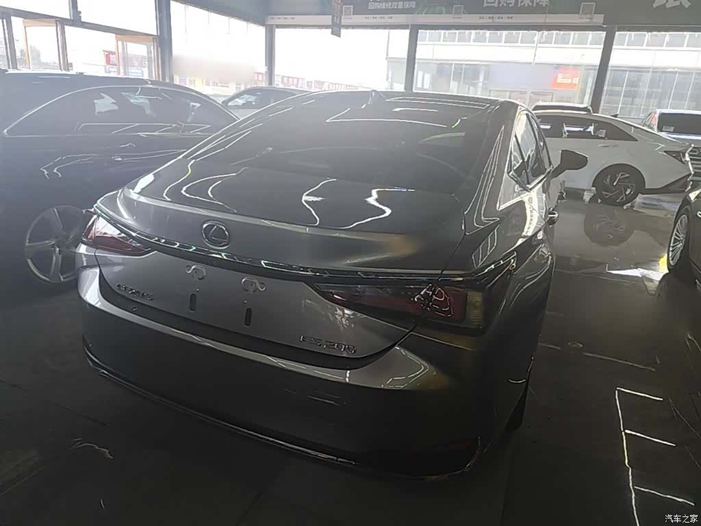 Lexus ES, 2023 7