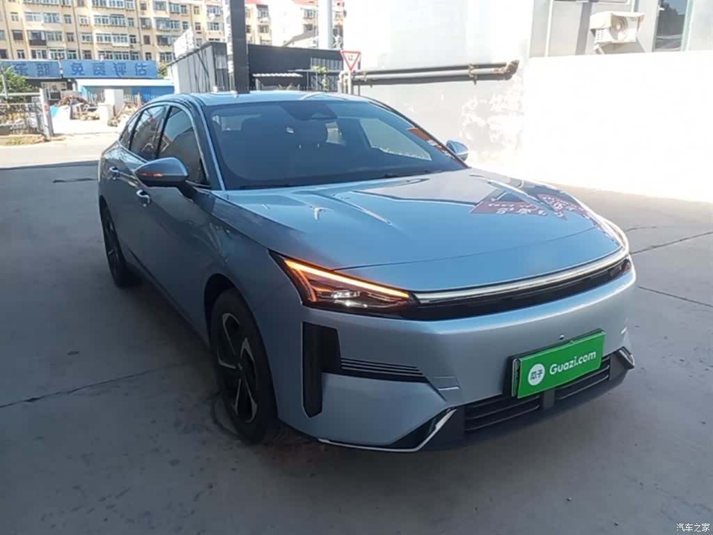Geely Galaxy L6, 2025 4