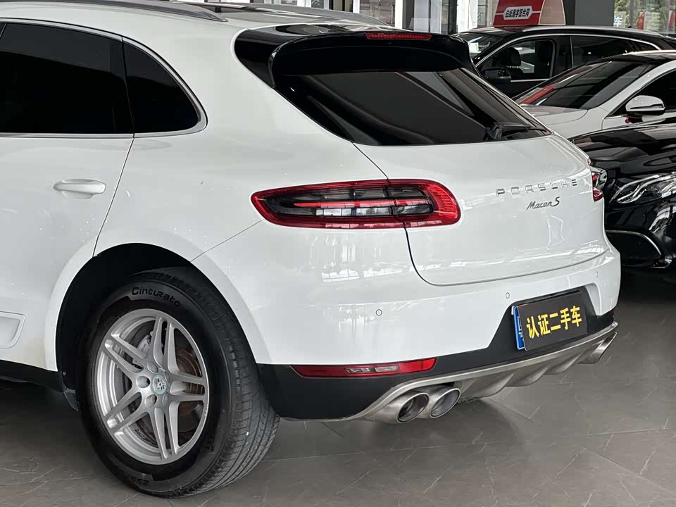 Porsche Macan