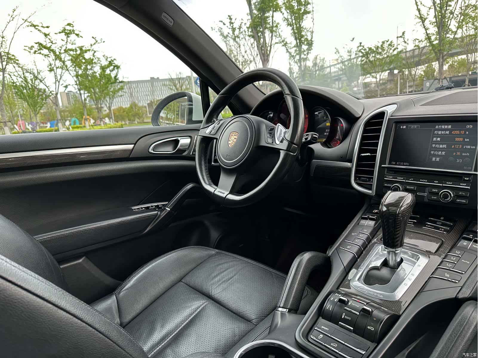 Porsche Cayenne, 2012 11