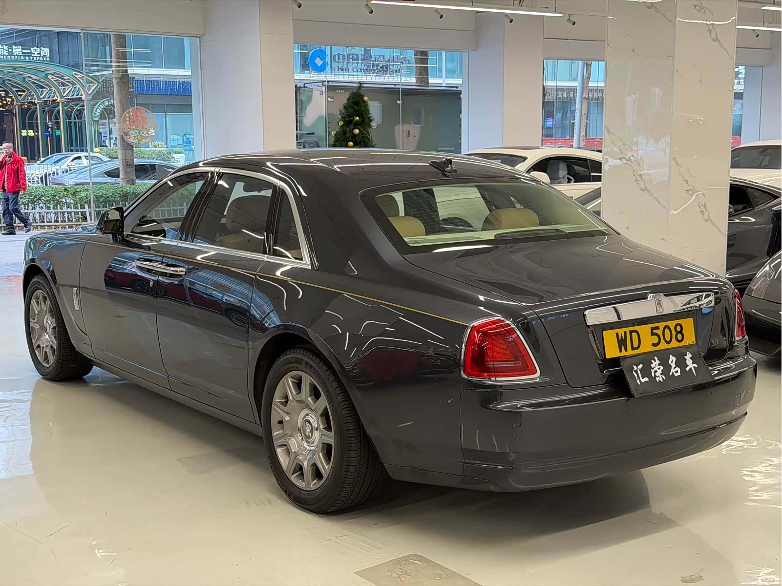 Rolls-Royce Ghost, 2016 14