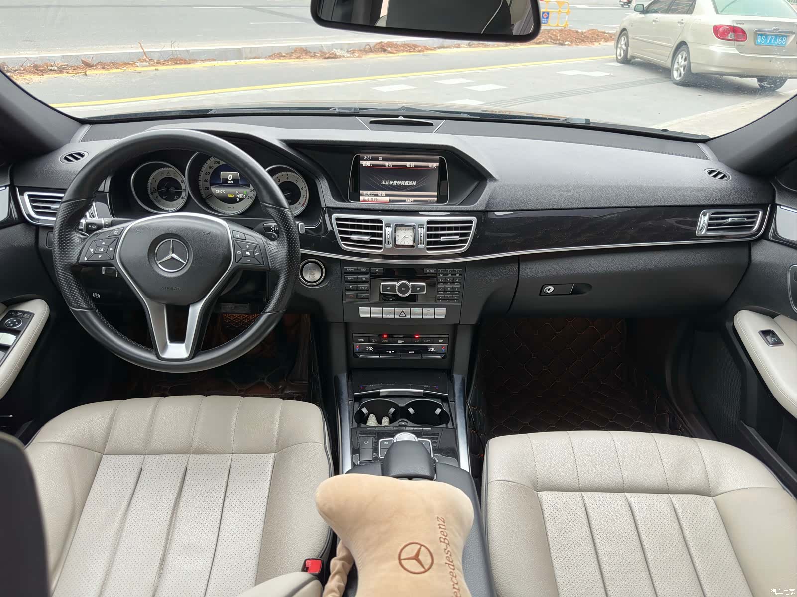 Mercedes-Benz E-Class, 2015 10