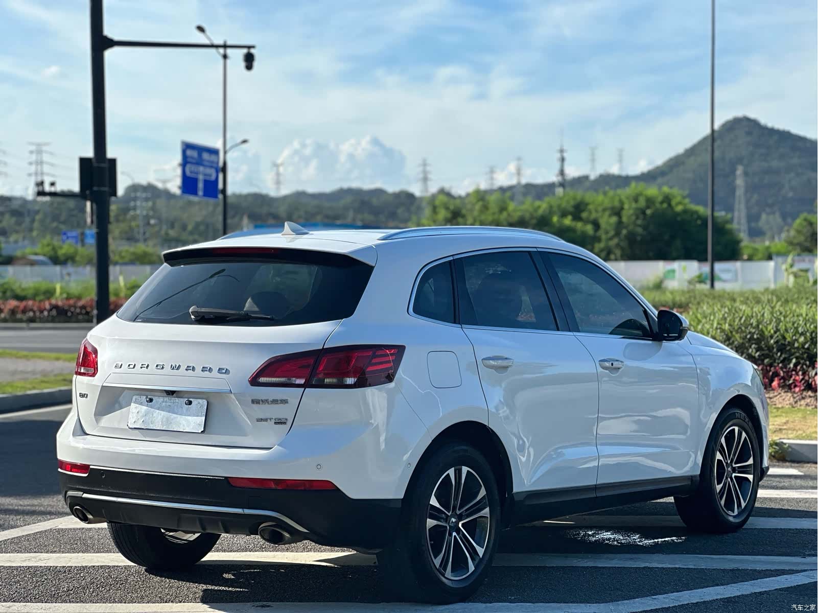 Borgward BX7, 2016 16