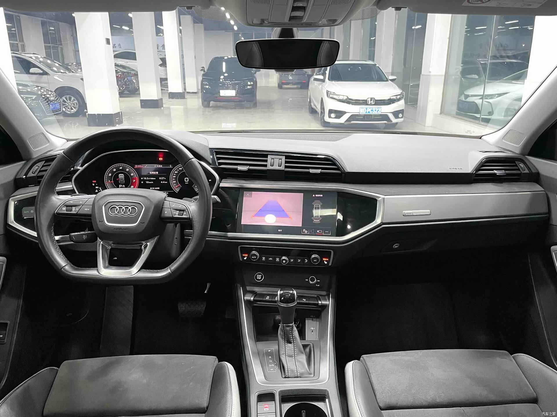 Audi Q3, 2022 9