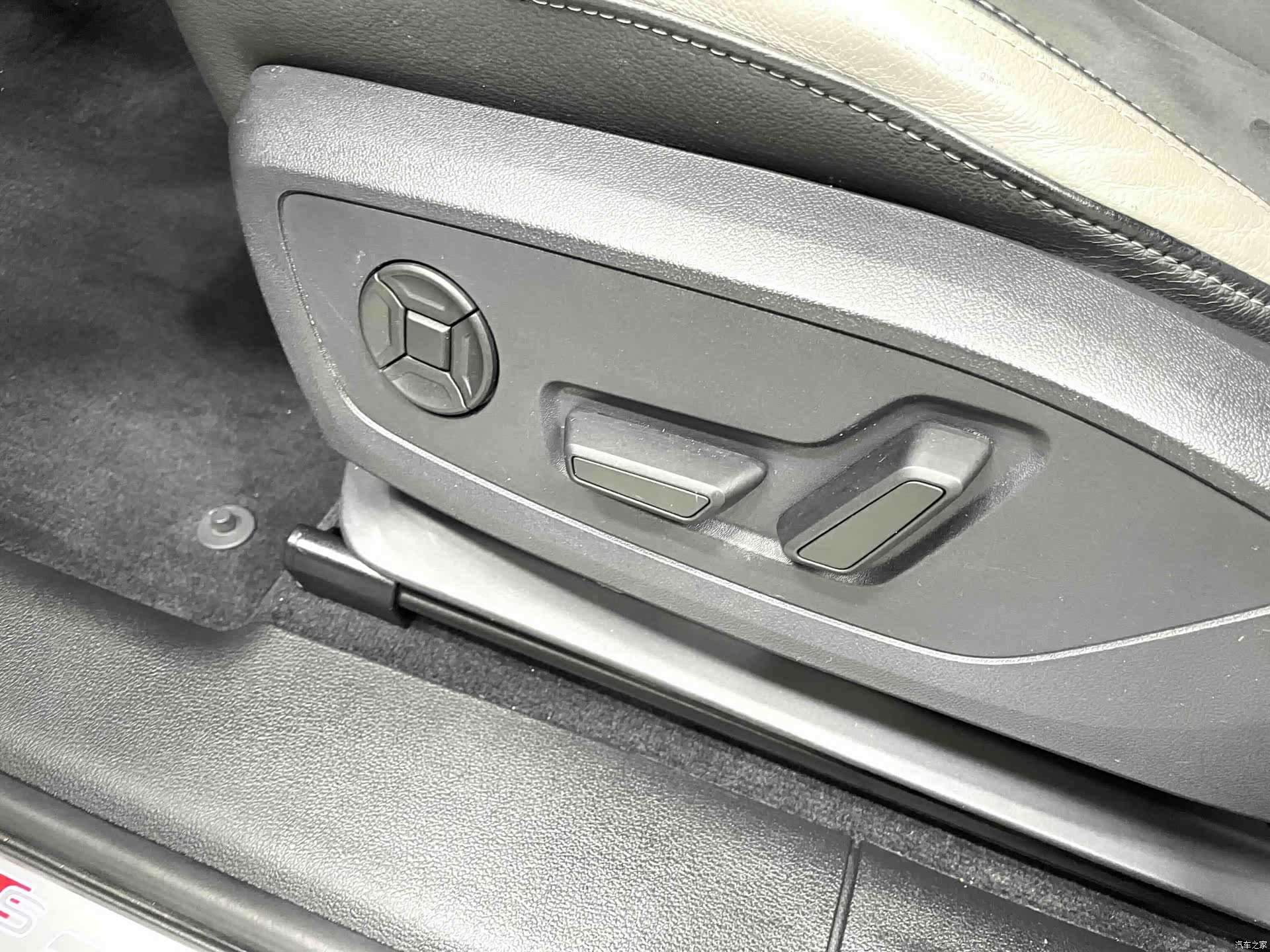 Audi Q3, 2022 14