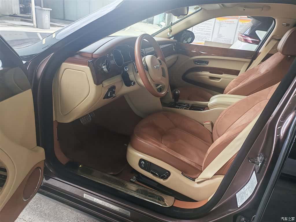 Bentley Mulsanne, 2013 3