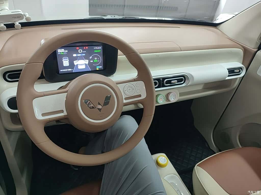 Wuling MINIEV, 2025 10