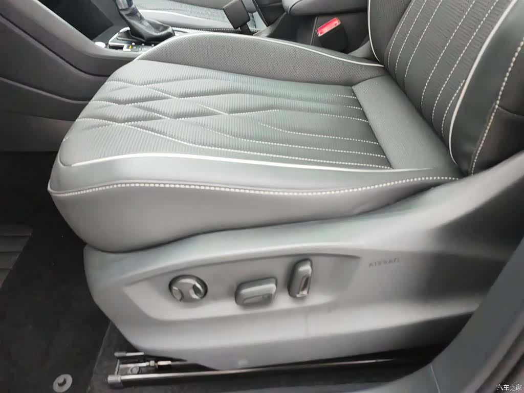 Volkswagen Tiguan L, 2022 20