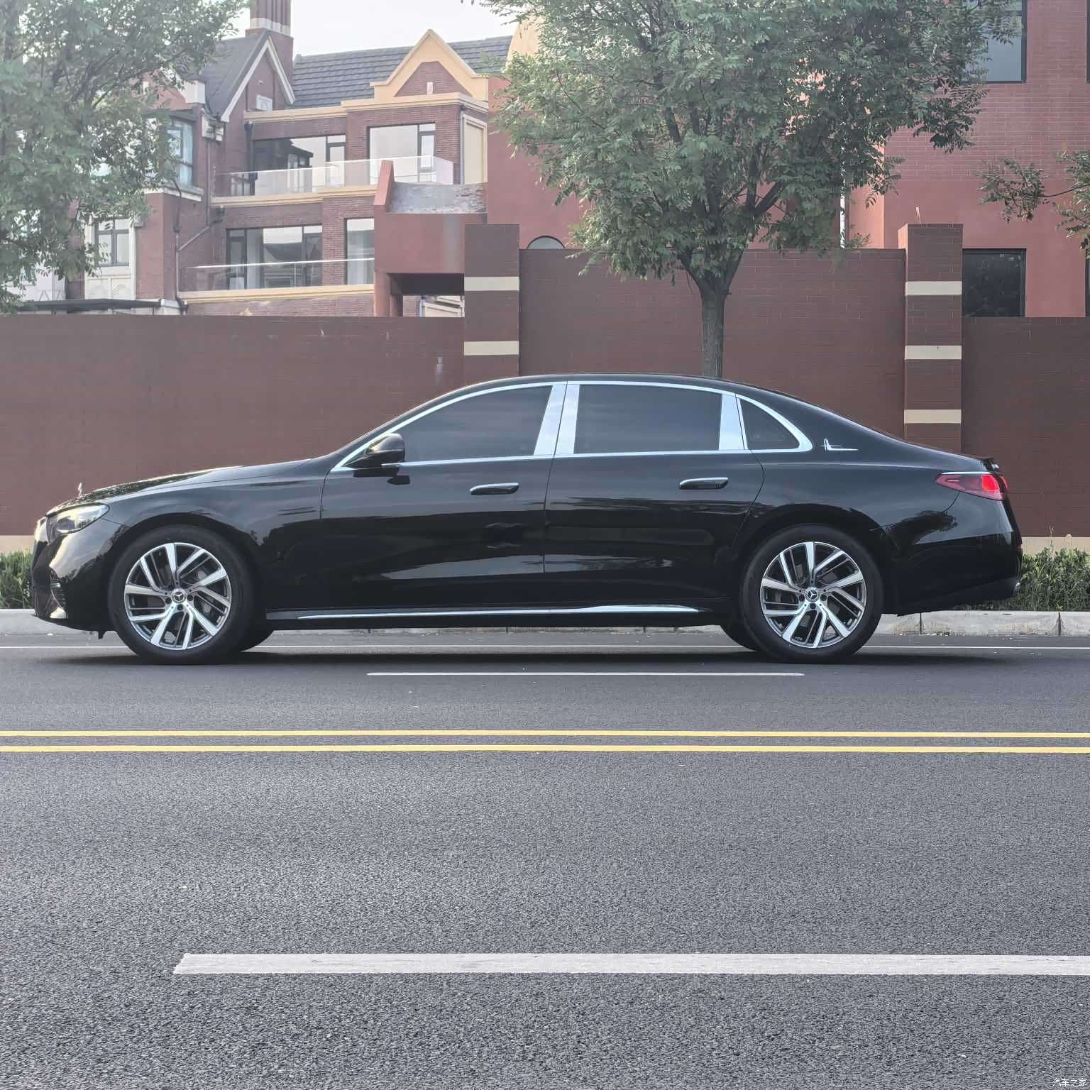 Mercedes-Benz E-Class, 2025 6