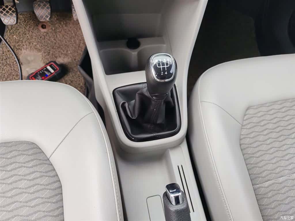 Skoda Rapid, 2016 14