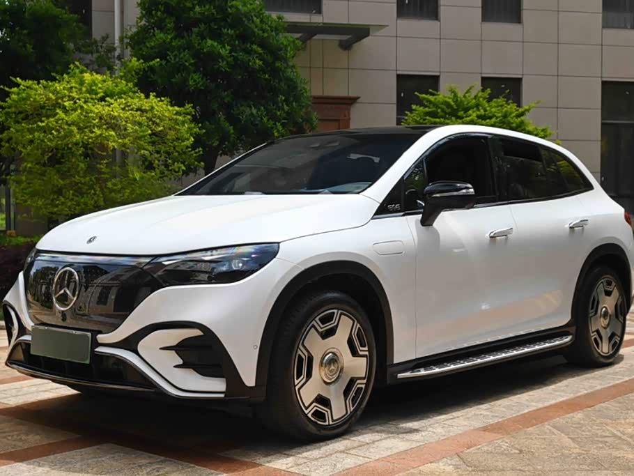 Mercedes-Benz EQE SUV