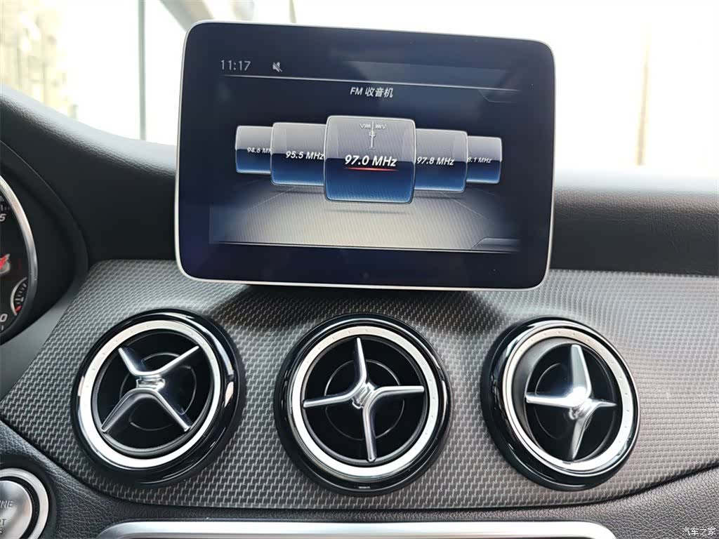 Mercedes-Benz GLA, 2019 11