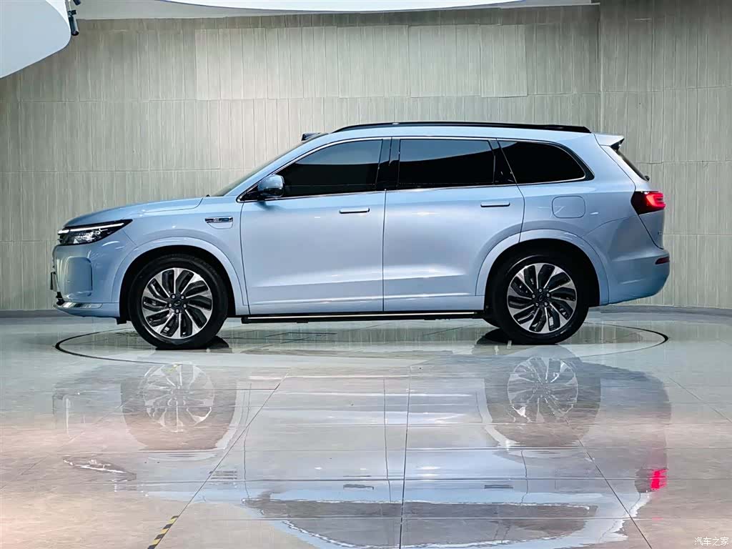 AITO M7, 2023 4