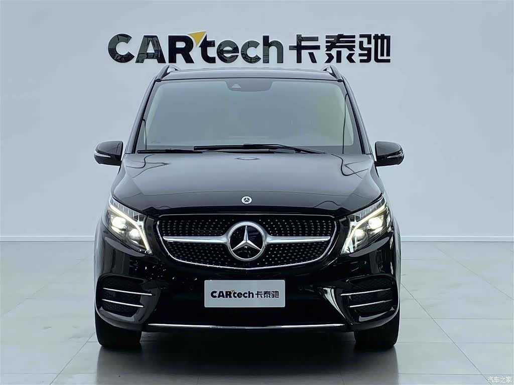 Mercedes-Benz V-Class, 2024 3