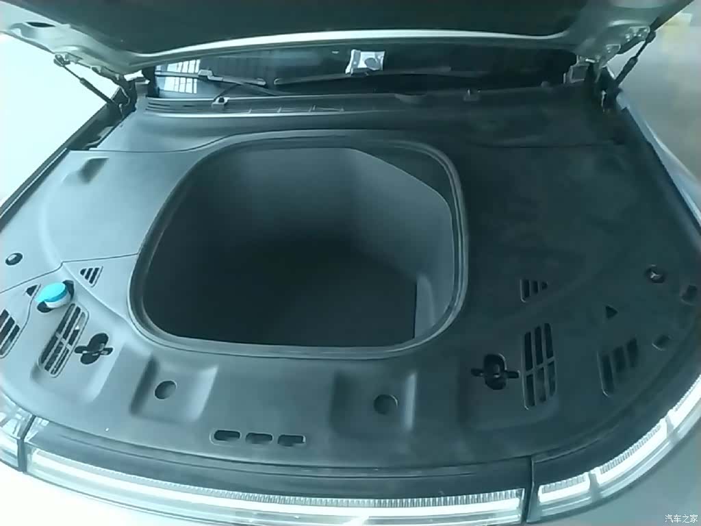 Xpeng P7, 2021 20