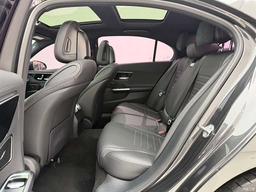 Mercedes-Benz C-Class, 2022 17