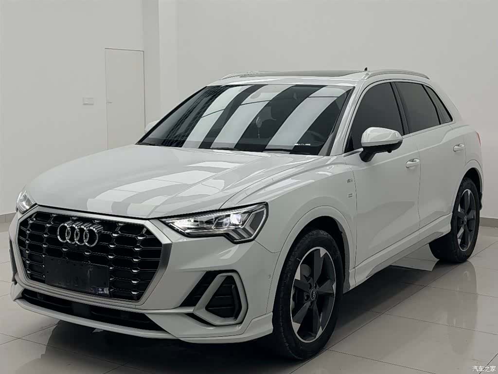 Audi Q3, 2022 1