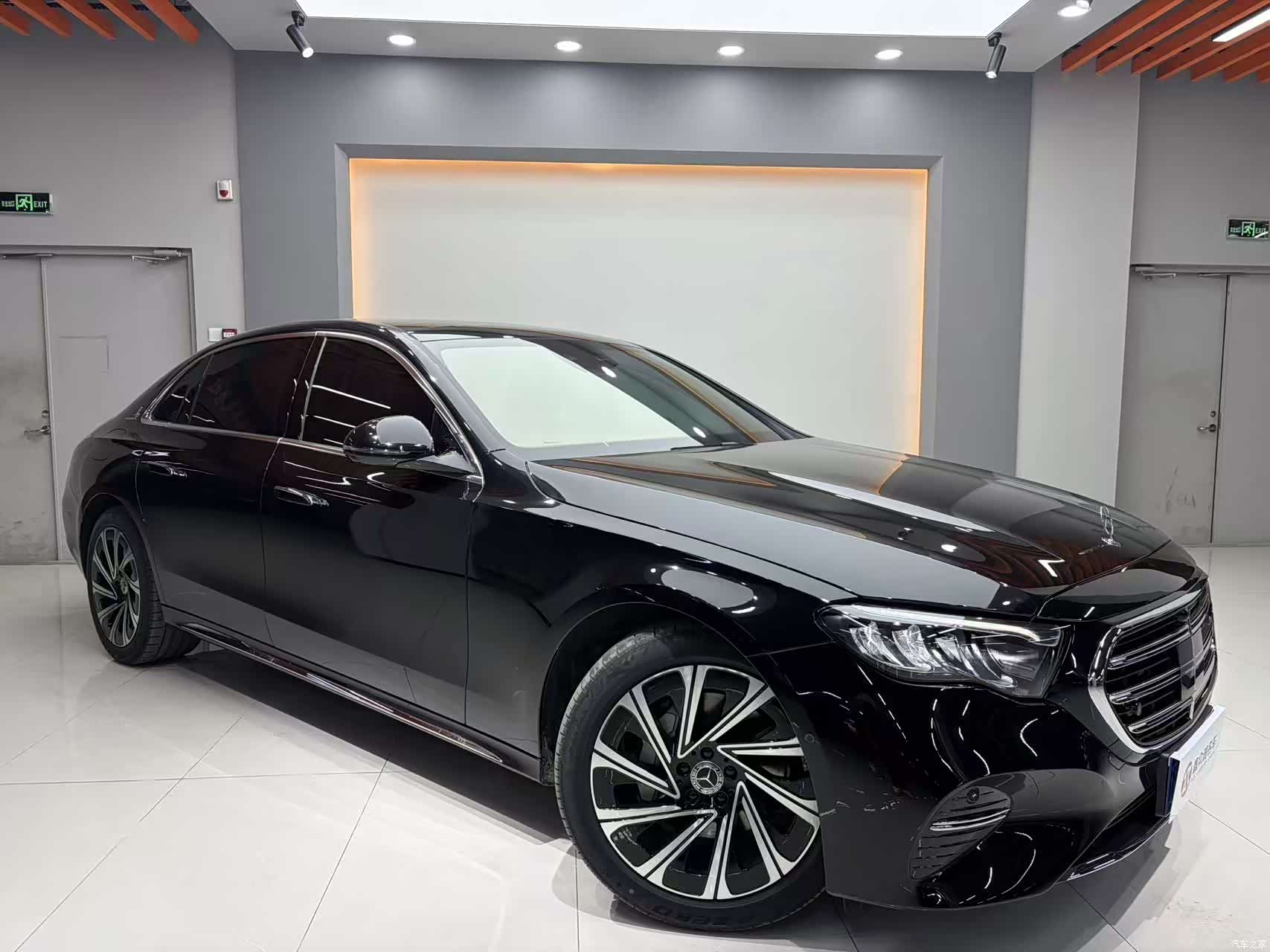 Mercedes-Benz E-Class, 2024 3