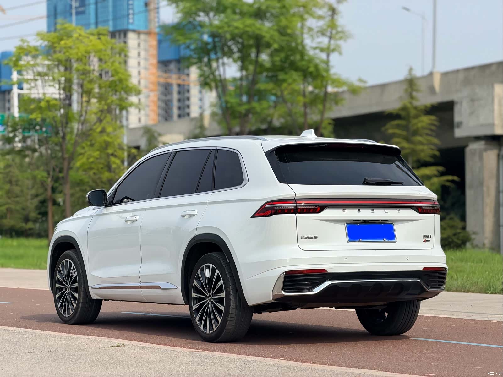 Geely Xingyue L, 2025 4