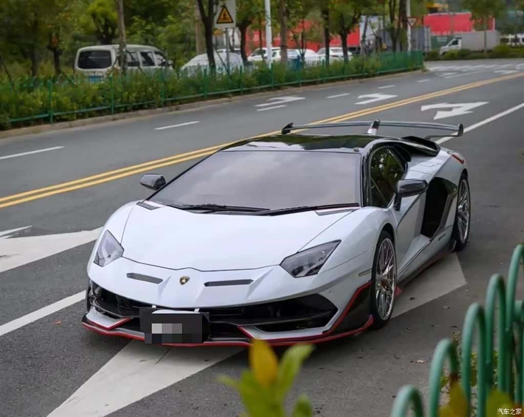 Lamborghini Aventador