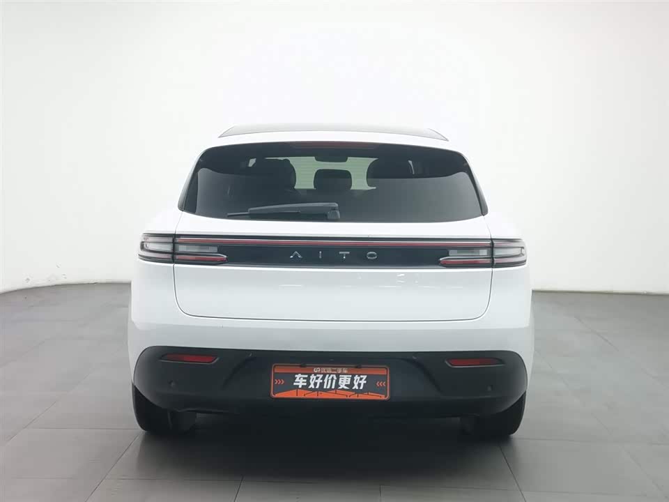 AITO Ask the world M5