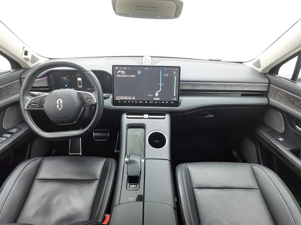 AITO Ask the world M5