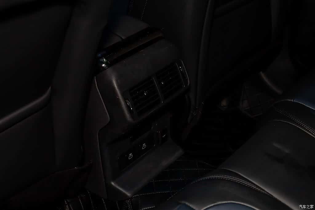 Land Rover Range Rover, 2023 35