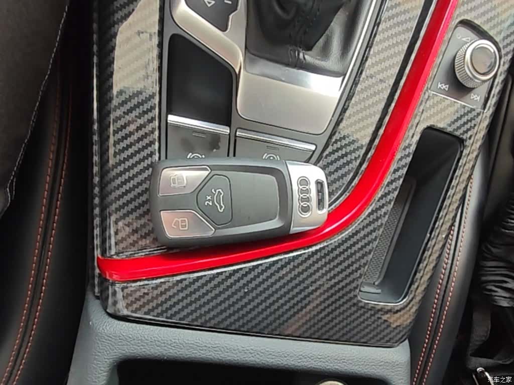 Audi A4L, 2019 9