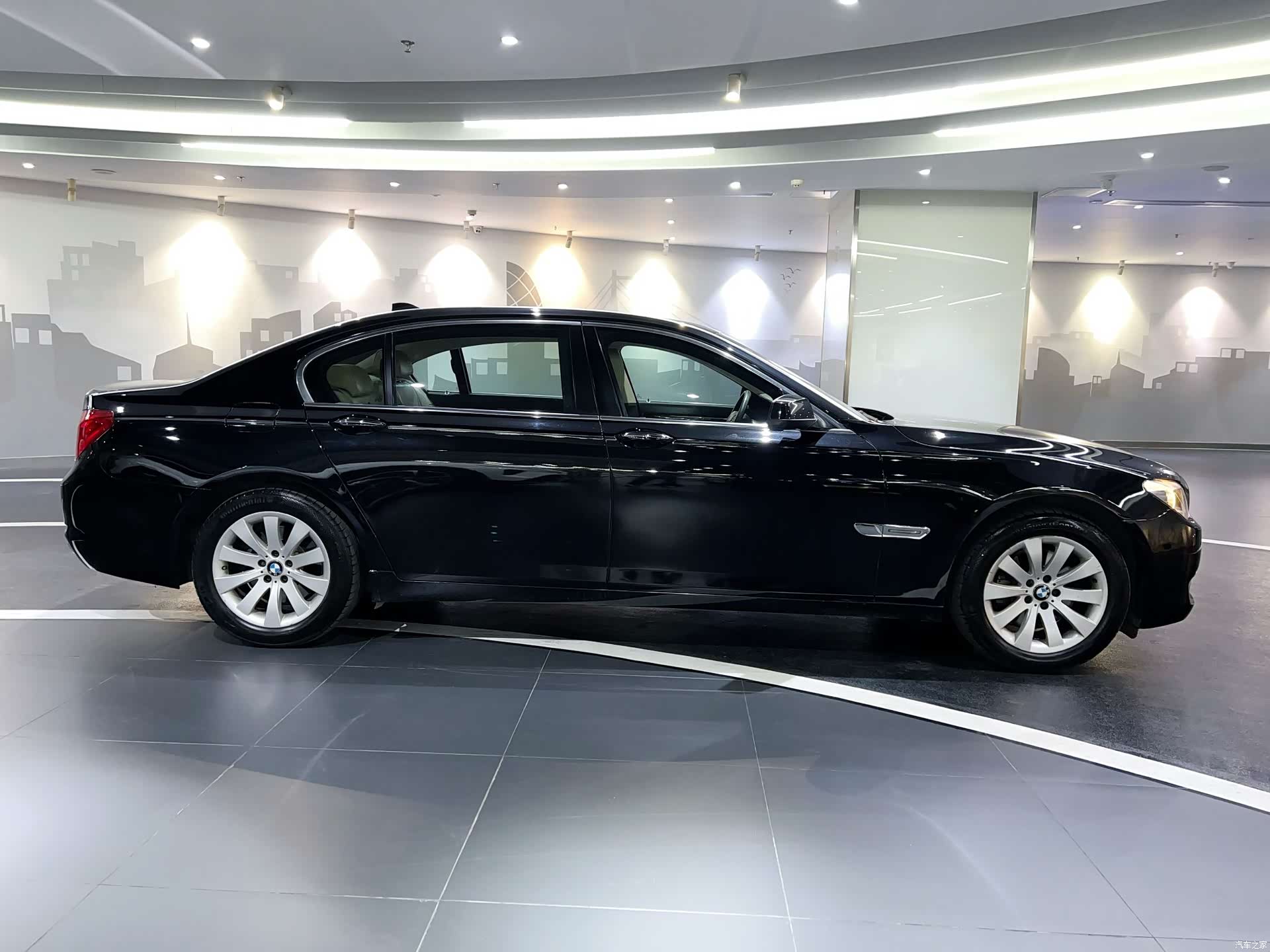 BMW 7 Series, 2011 7