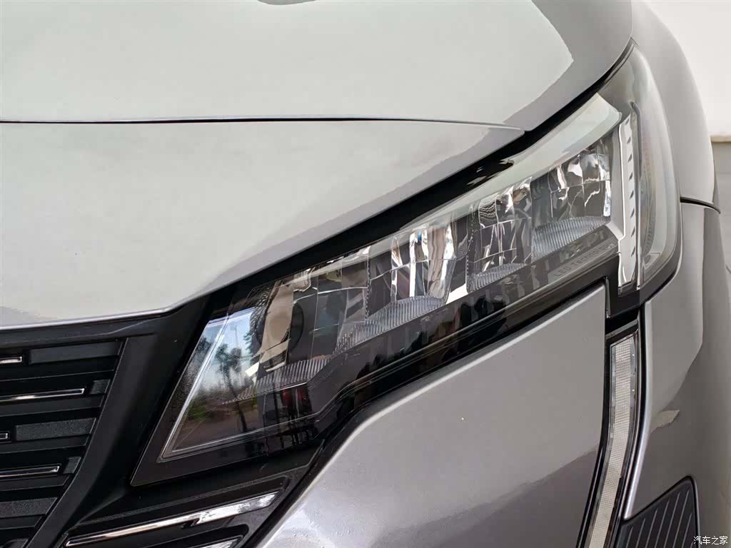 Peugeot 408, 2023 7