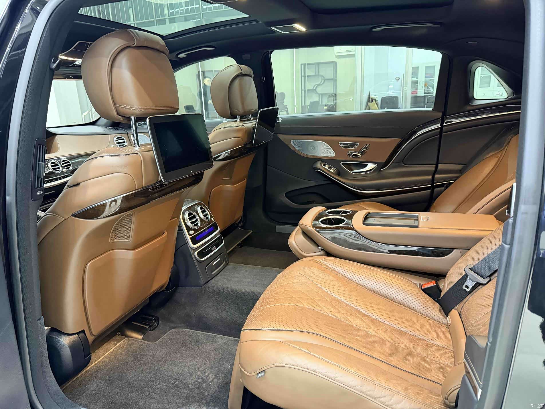 Maybach S-Class, 2019 9
