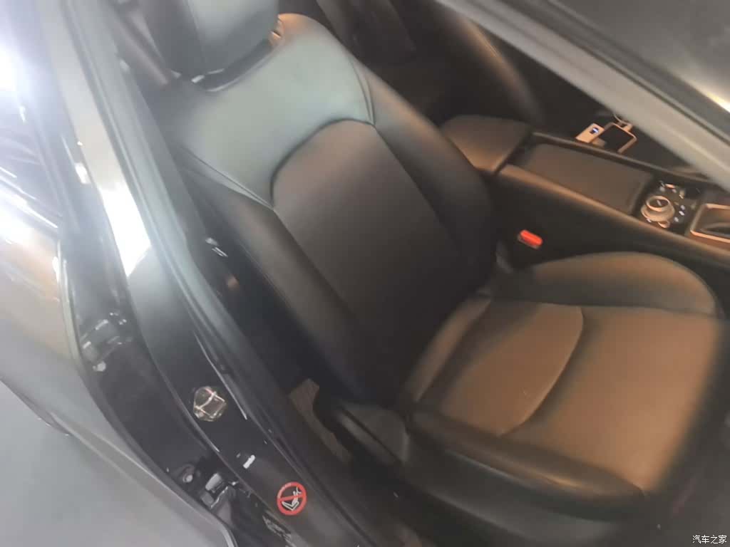 Mazda CX-4, 2021 25