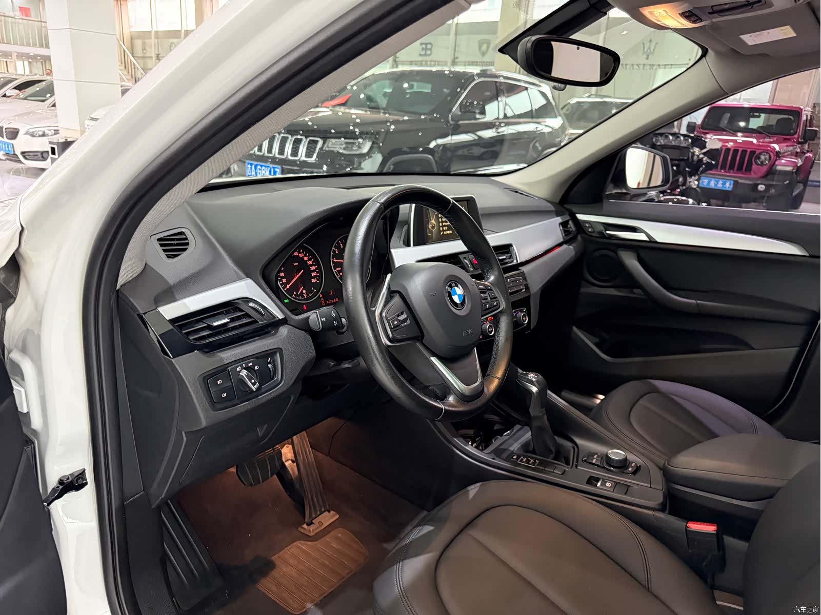 BMW X1, 2017 все фото