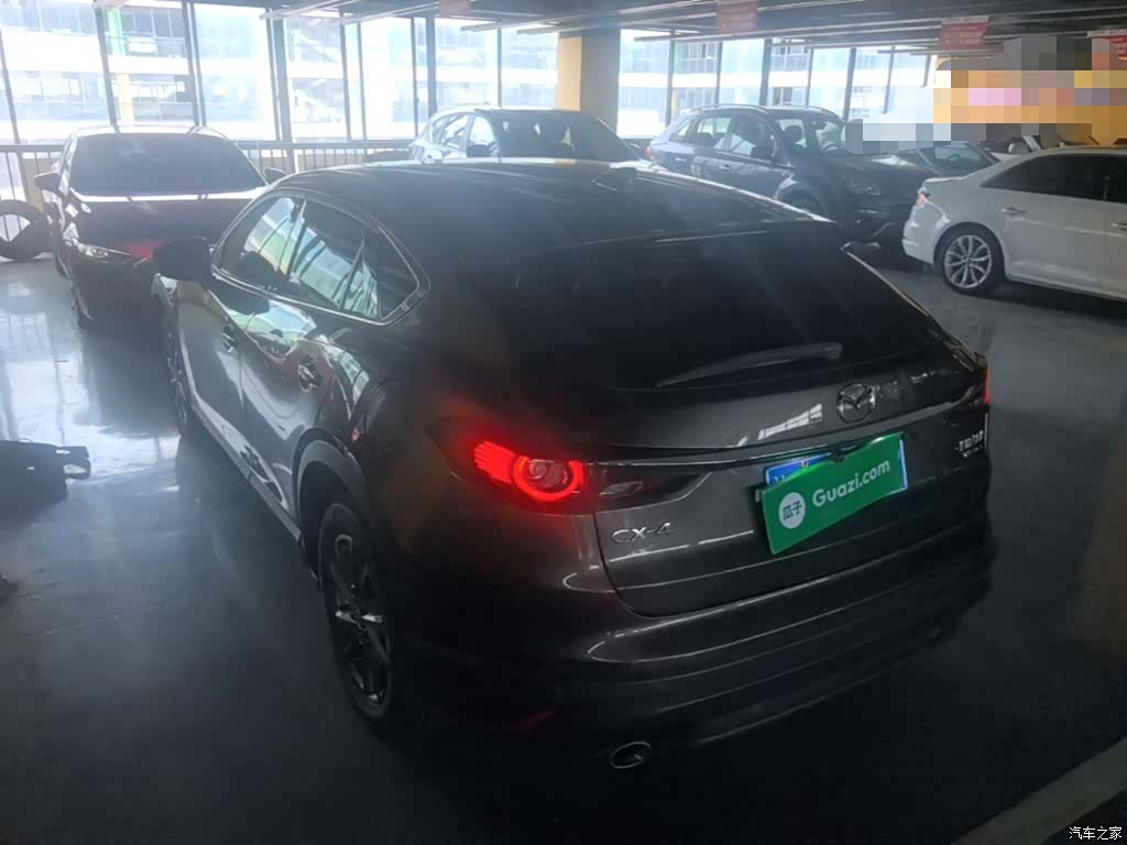 Mazda CX-4, 2021 все фото