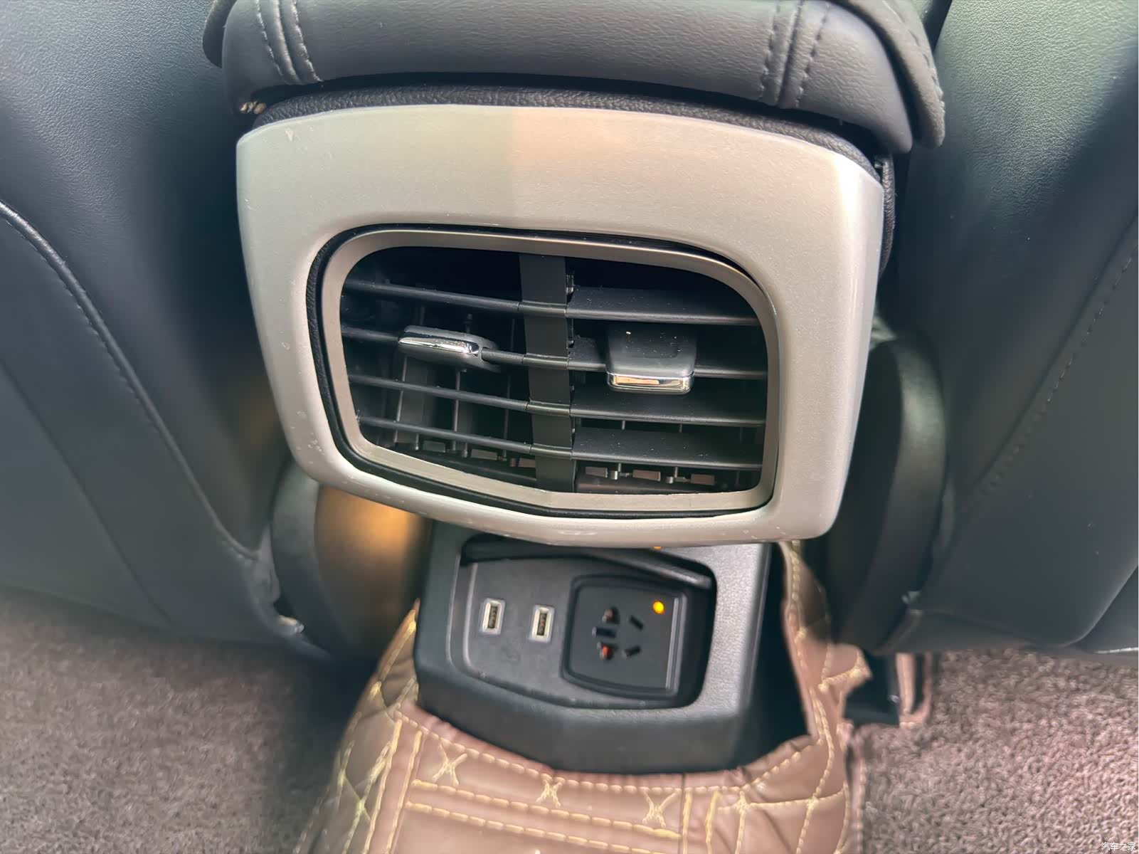Lincoln MKZ, 2021 15