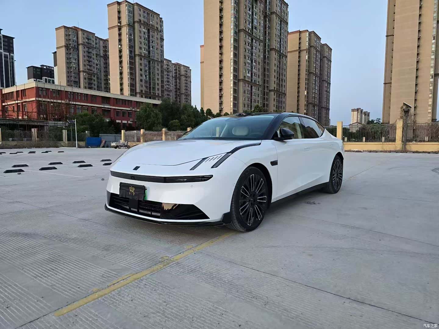Lynk & Co 02
