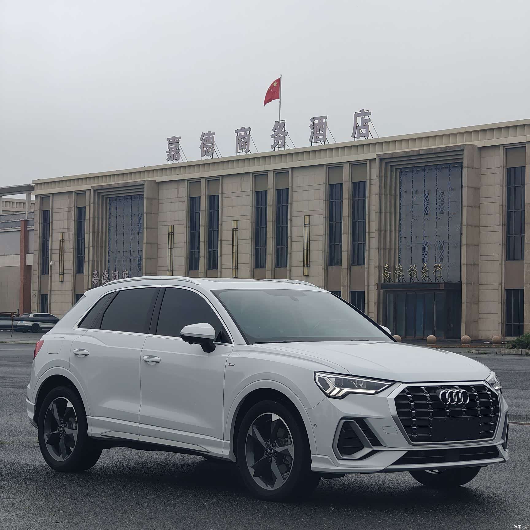 Audi Q3, 2022 3
