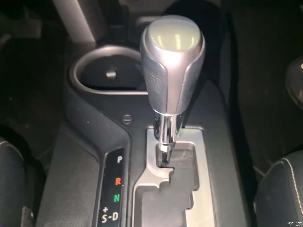 Toyota RAV4, 2017 10